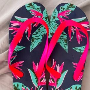 Women's tropical design flip-flops